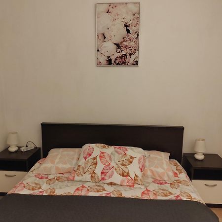 Apartments Sandra 1335 プーラ エクステリア 写真
