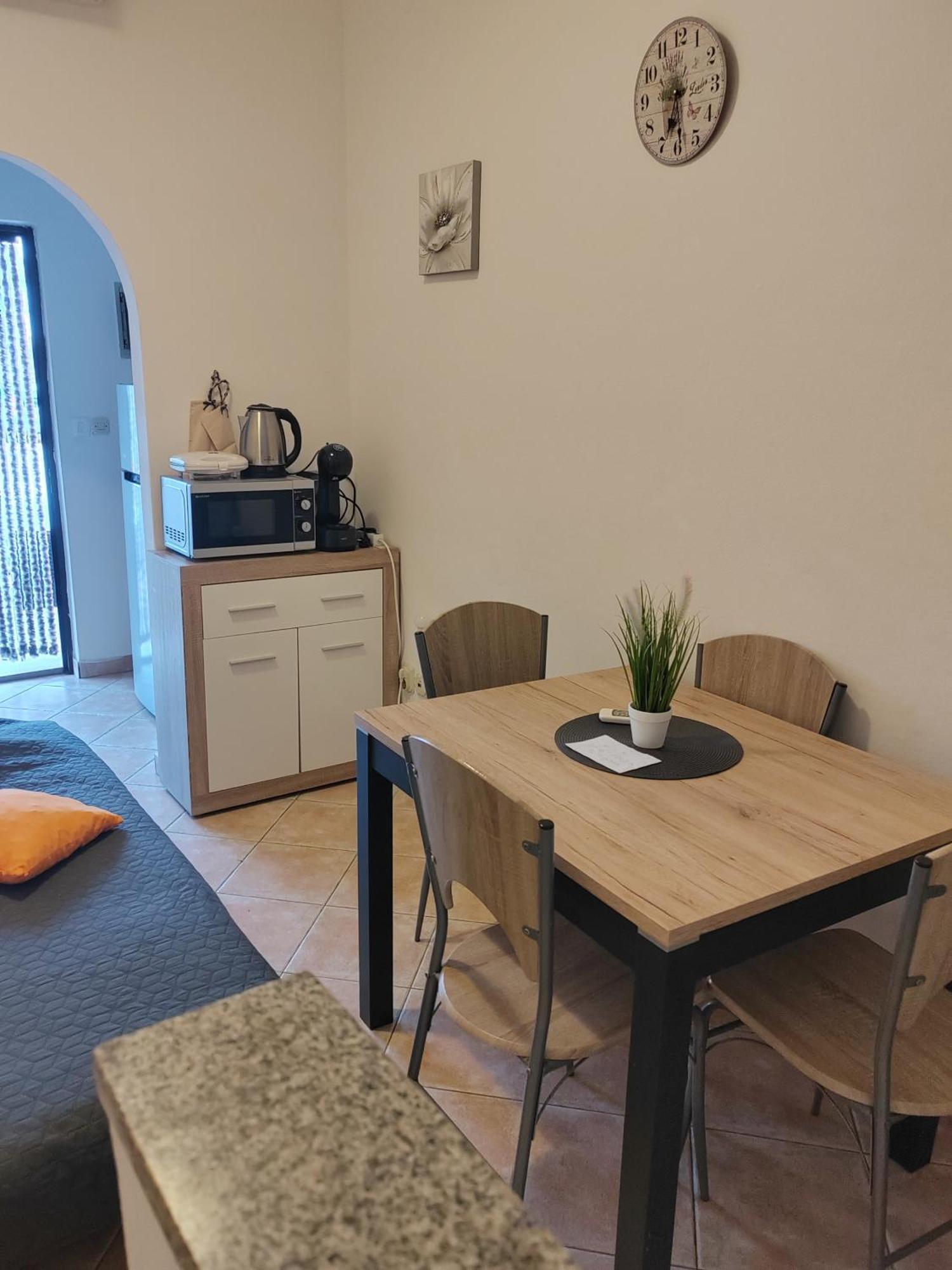 Apartments Sandra 1335 プーラ エクステリア 写真