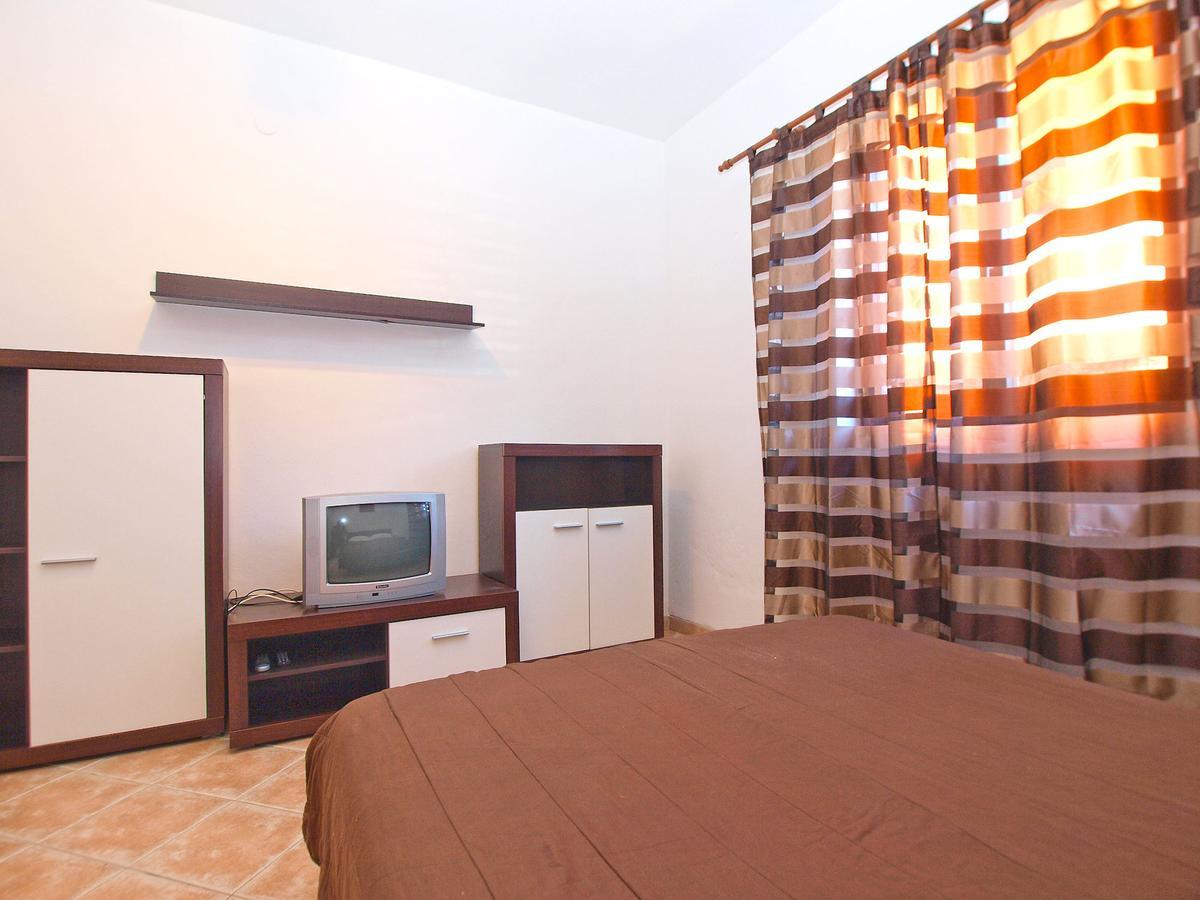 Apartments Sandra 1335 プーラ エクステリア 写真